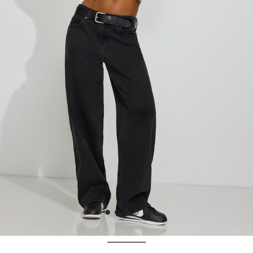 Low rise baggy jeans